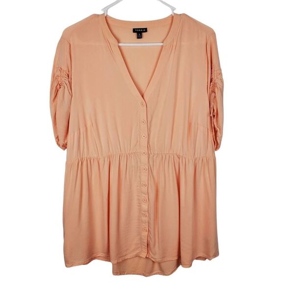 Torrid PEACH CHALLIS TIE SLEEVE BABYDOLL TOP Blouse Button Down Hi Low V Neck - Picture 2 of 9